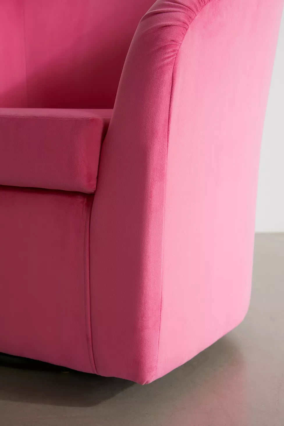 Kennedy Upholstered Velvet Swivel Chair Pink